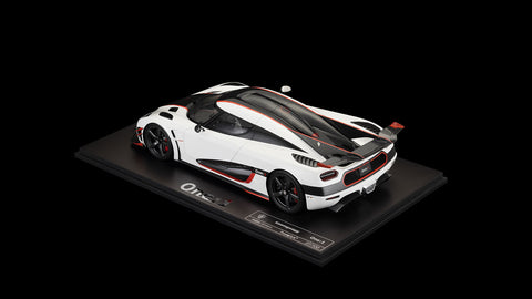 The Koenigsegg One:1 1:8 Scale Model (White)