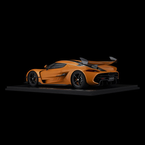 The Koenigsegg Jesko Absolut 1:8 Scale Model (orange)