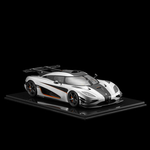 The Koenigsegg One:1 1:8 Scale Model